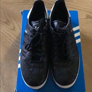 Adidas Gazelle women’s